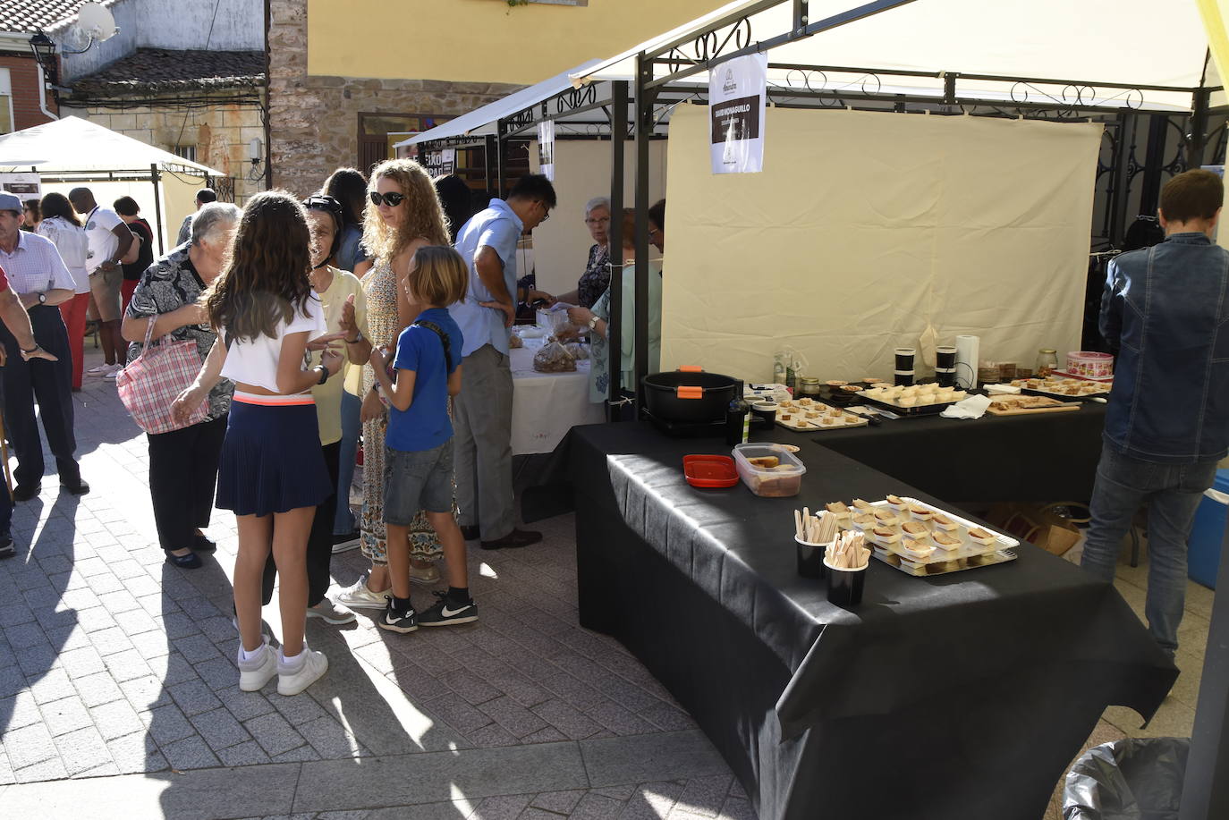 Remonta la Feria de la Almendra de Saucelle