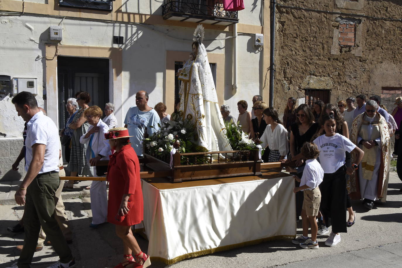 Homenaje a «Quini» en la festividad de la Virgen del Rosario de Miróbriga