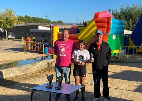 Imagen secundaria 1 - Campeonato de petanca de las fiestas de San Miguel Arcángel en Pedrotoro