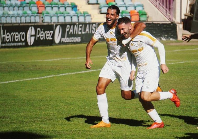 El Salamanca fulmina al Laguna en 6 minutos y asalta el liderato