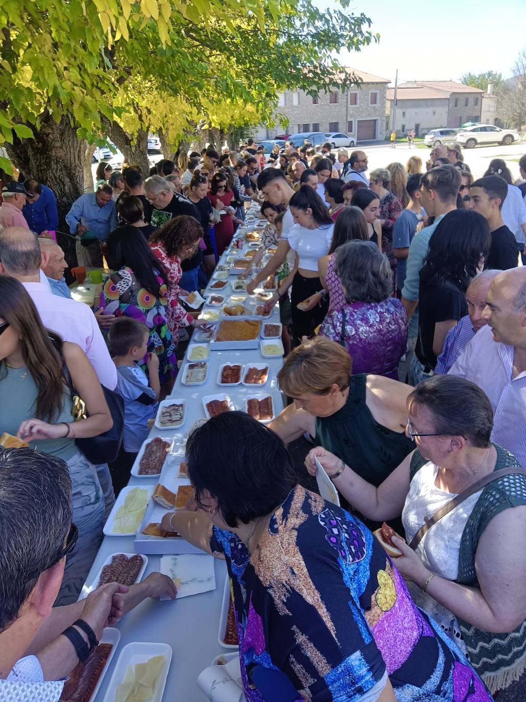 Navamorales despide sus fiestas de la Virgen del Rosario