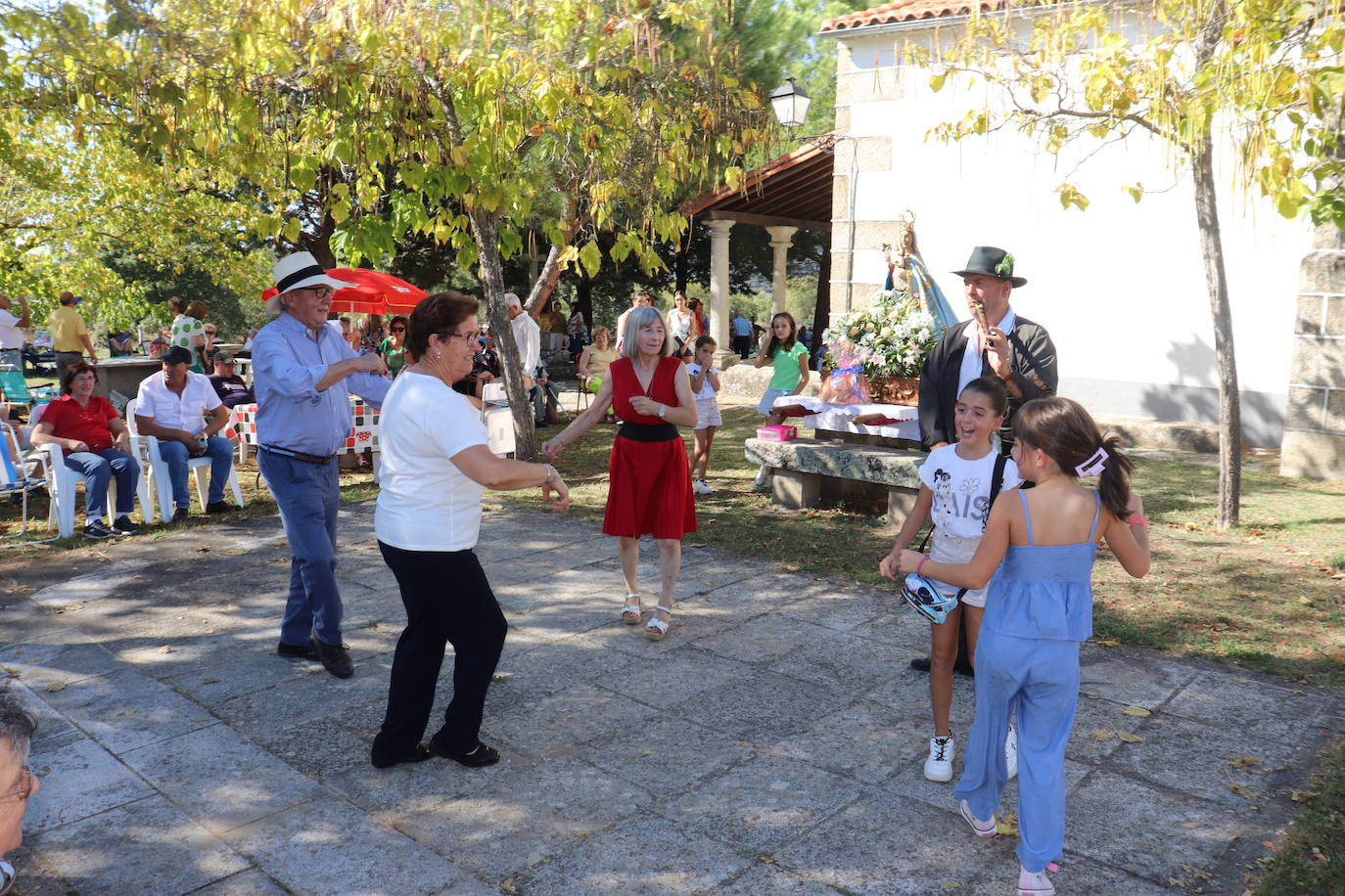 Ledrada mantiene viva su devoción a la Virgen de la Yedra