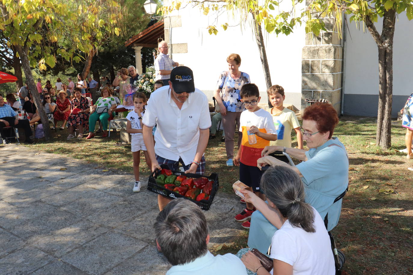 Ledrada mantiene viva su devoción a la Virgen de la Yedra