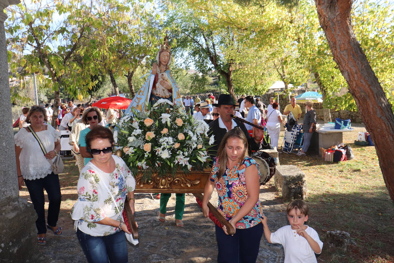 Ledrada mantiene viva su devoción a la Virgen de la Yedra