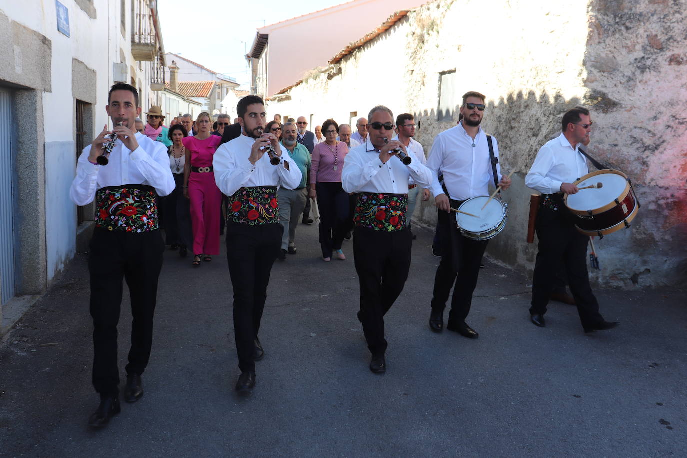 Santibáñez de Béjar se rinde ante la Virgen de Valparaíso