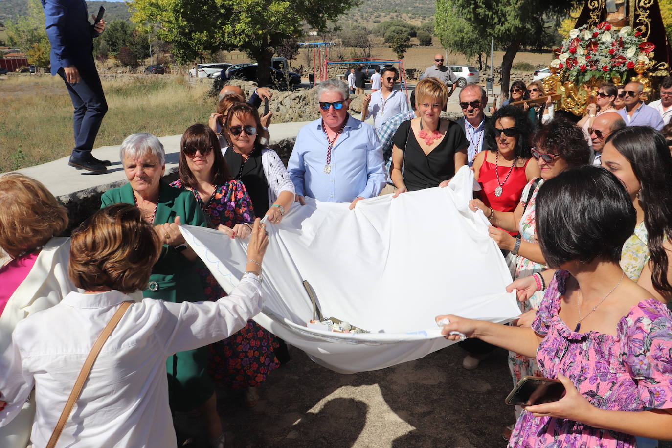 Santibáñez de Béjar se rinde ante la Virgen de Valparaíso