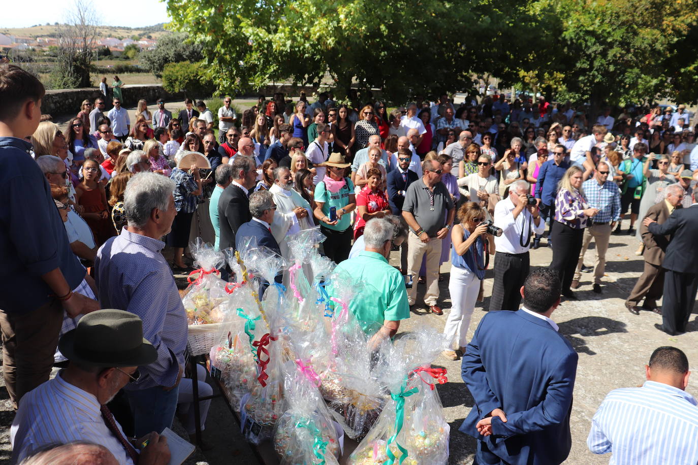 Santibáñez de Béjar se rinde ante la Virgen de Valparaíso