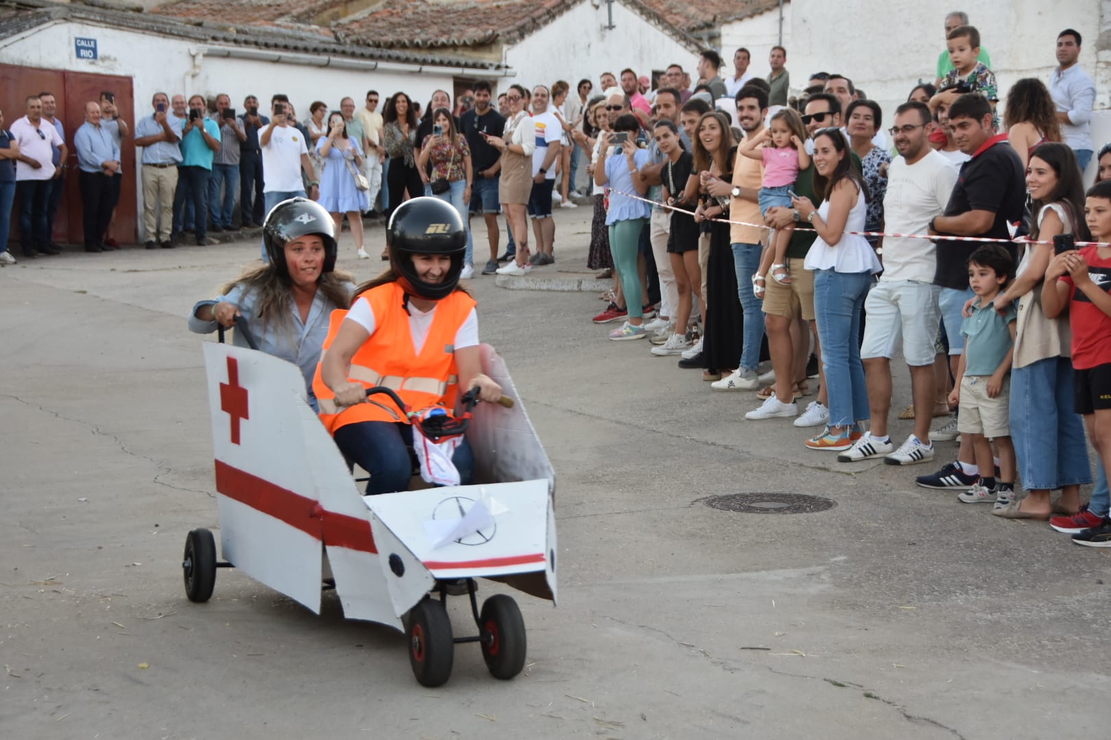 Jenni, Rubiales y un váter, en los &#039;Autos locos&#039; de Aldehuela