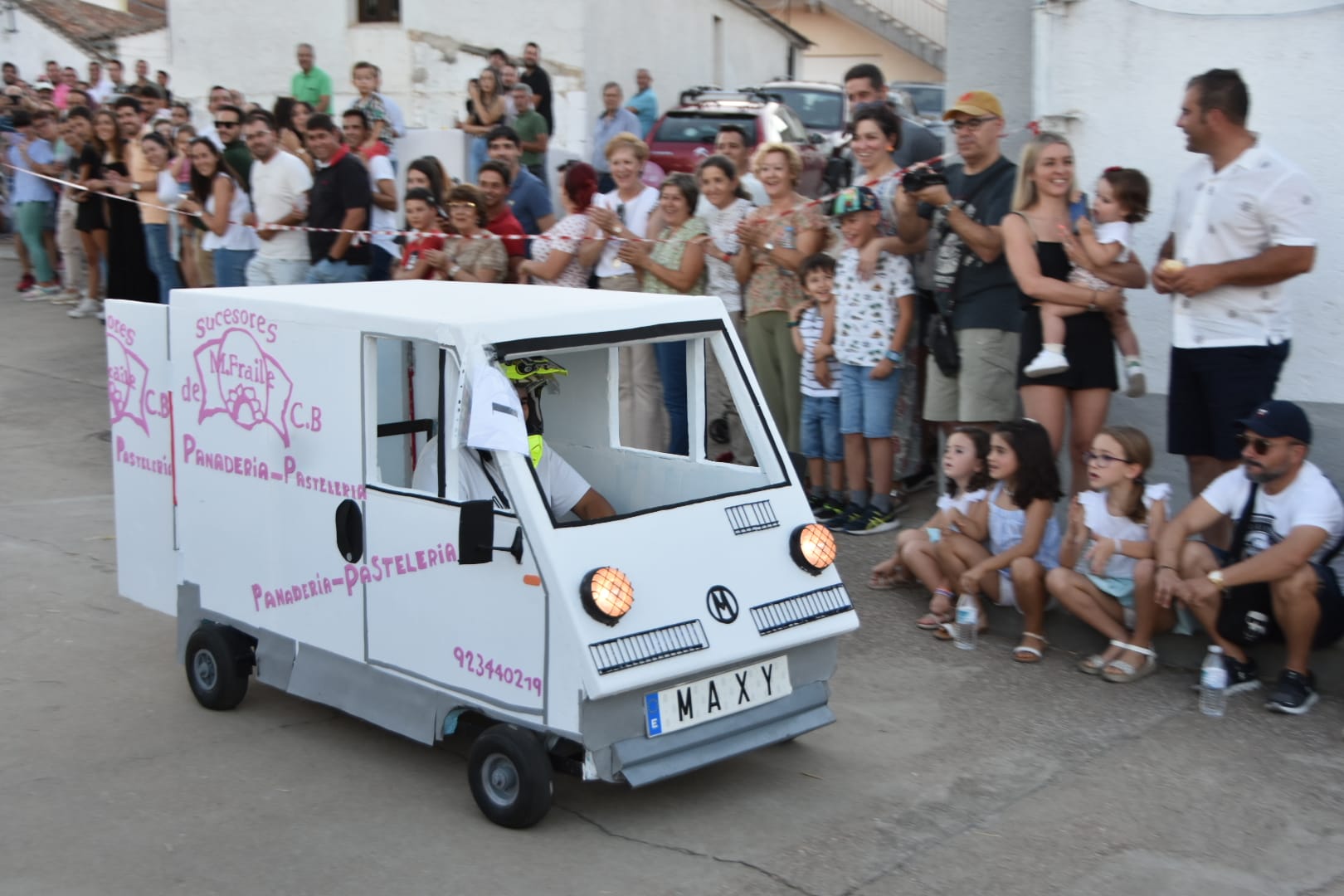 Jenni, Rubiales y un váter, en los &#039;Autos locos&#039; de Aldehuela