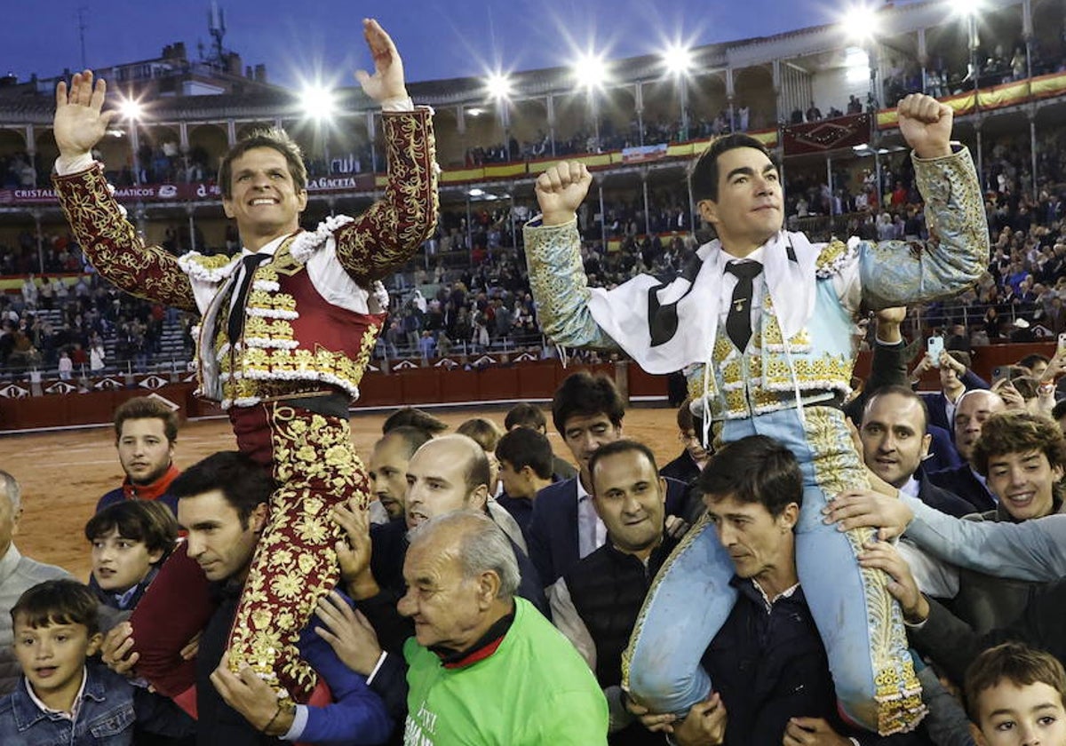 El Juli y López Chaves, a hombros en La Glorieta.