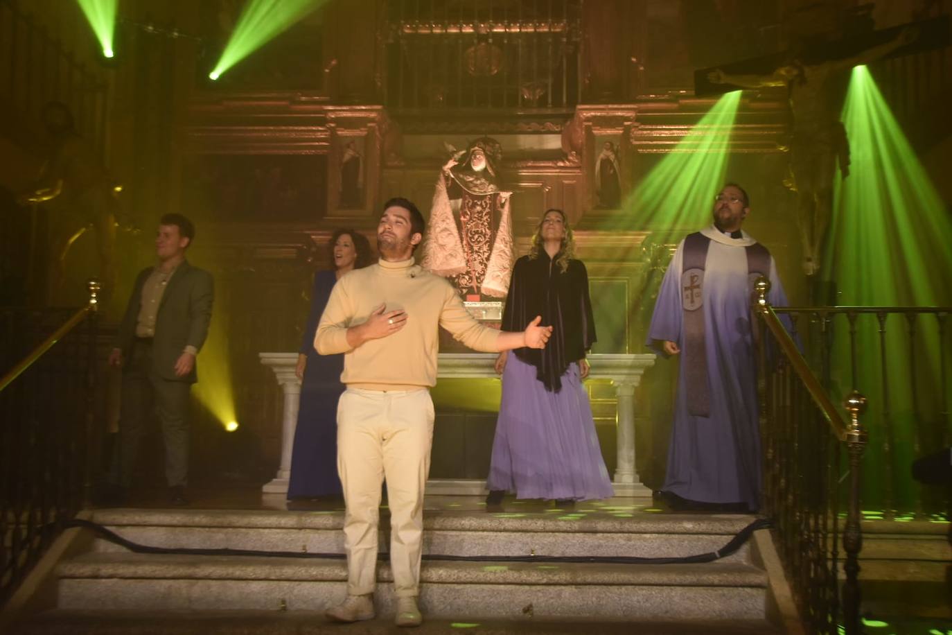 Las mejores imágenes del musical &#039;Vía Crucis&#039; en su estreno en Alba de Tormes