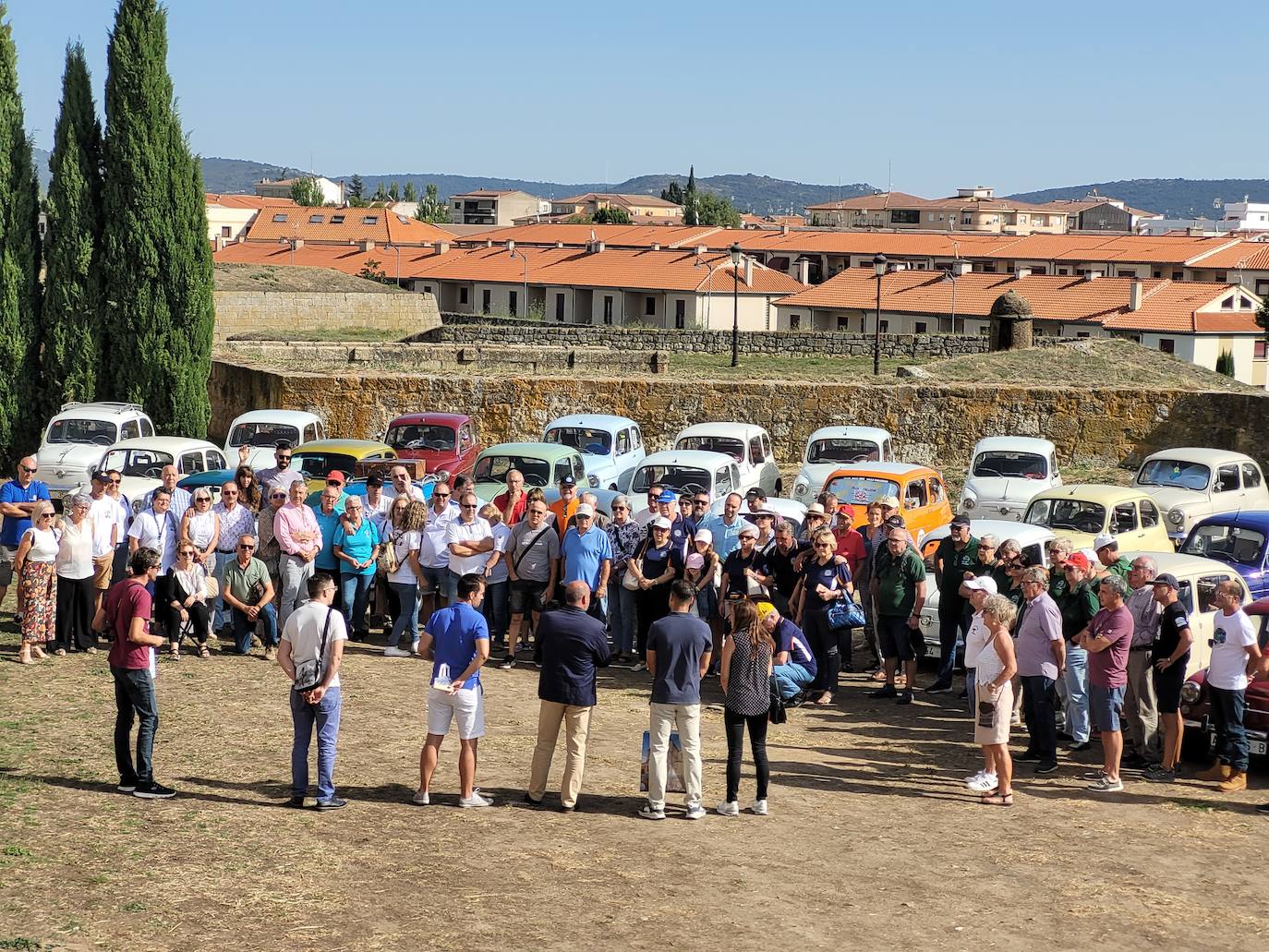 Los clásicos “Seat 600” toman Ciudad Rodrigo