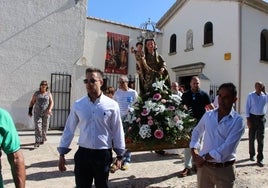 Mancera lleva a su Virgen hasta la Puerta Santa