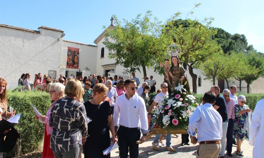 Mancera lleva a su Virgen hasta la Puerta Santa