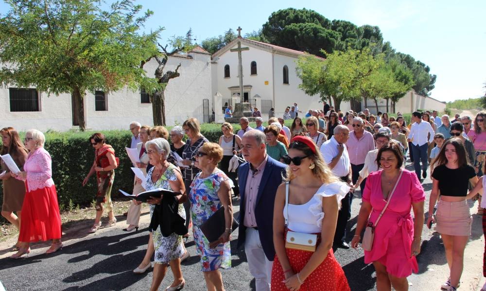 Mancera lleva a su Virgen hasta la Puerta Santa