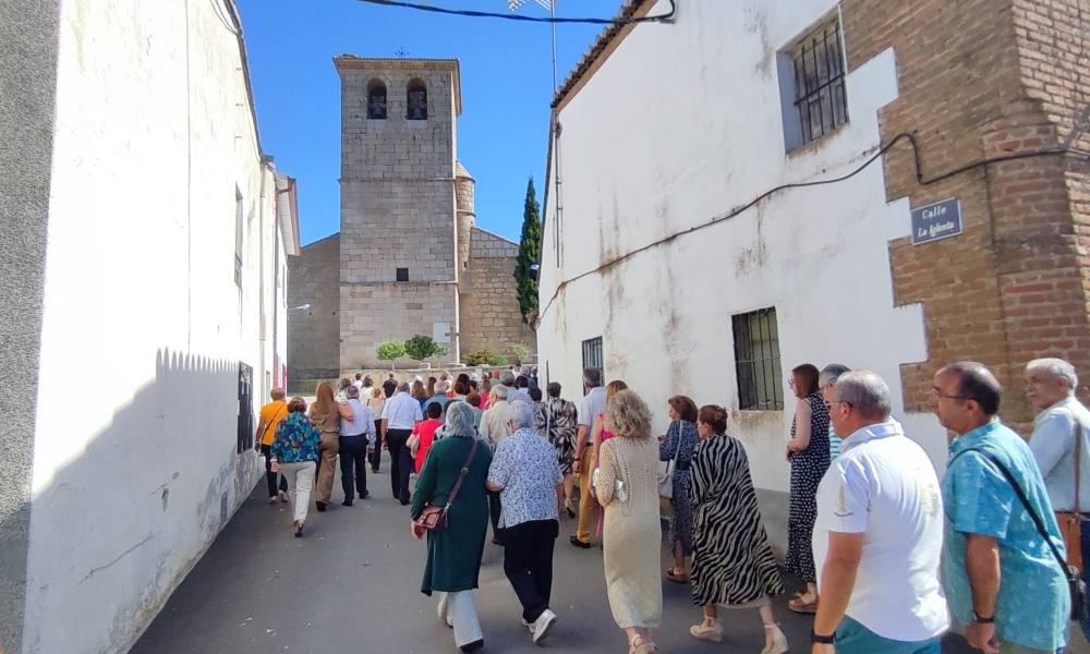 Mancera lleva a su Virgen hasta la Puerta Santa