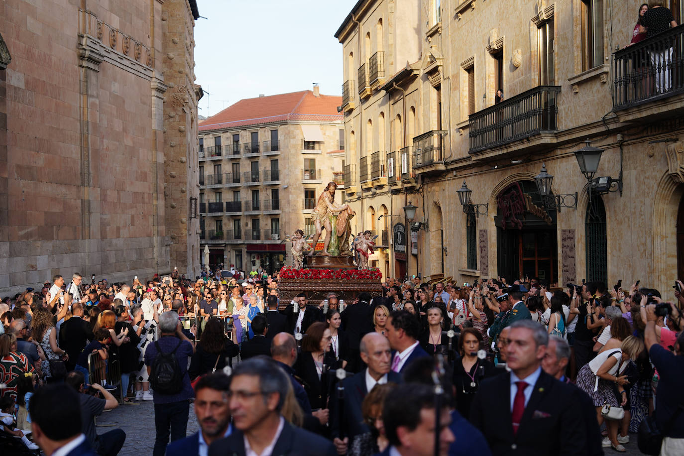 Las imágenes más emotivas de la procesión de Jesús Flagelado en su 75º aniversario