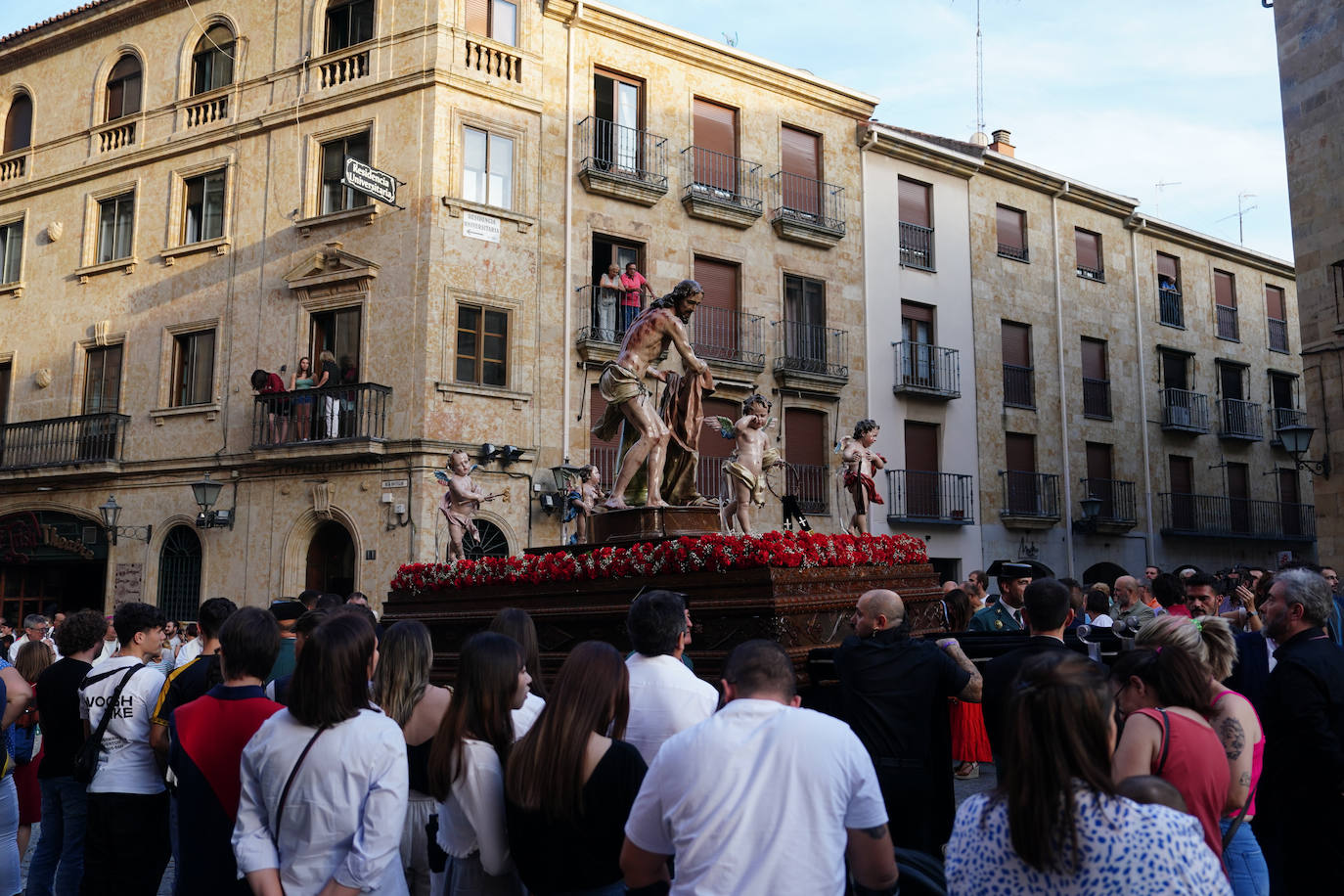 Las imágenes más emotivas de la procesión de Jesús Flagelado en su 75º aniversario