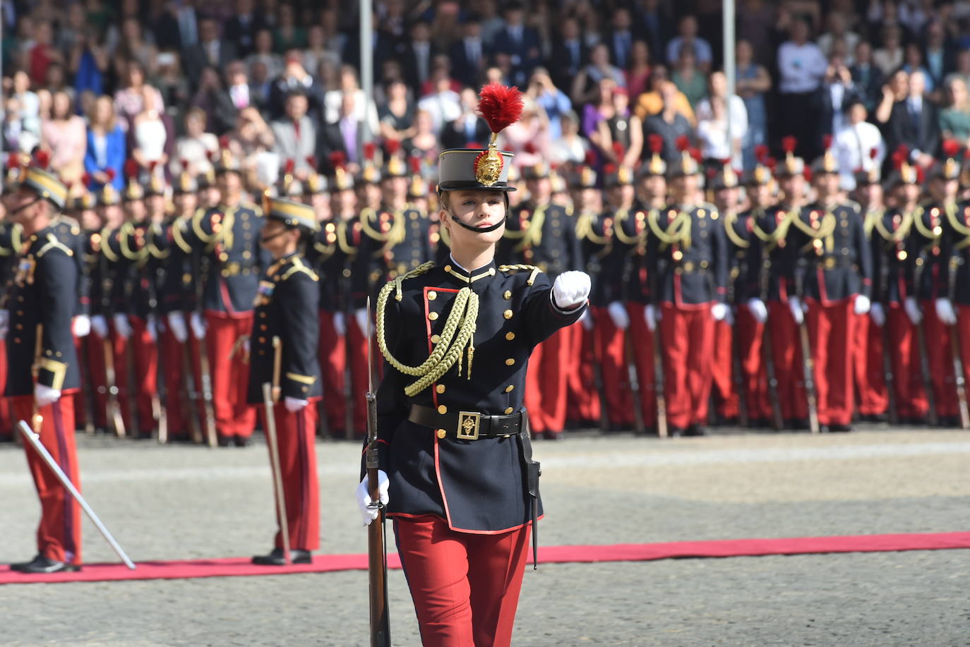 El suspiro de la Reina Letizia en la jura de bandera de la princesa Leonor