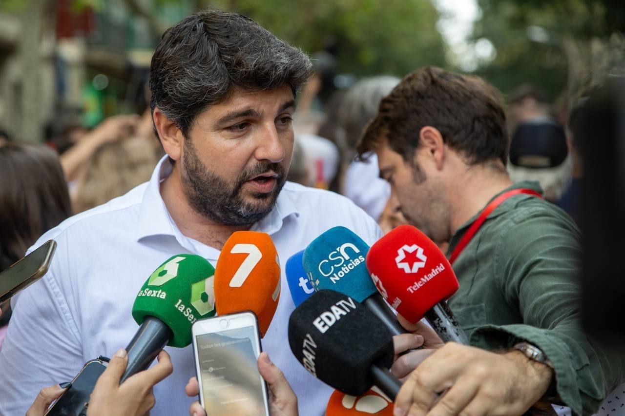 Los ingeniosos mensajes de la pancartas de la manifestación contra la amnistía en Barcelona