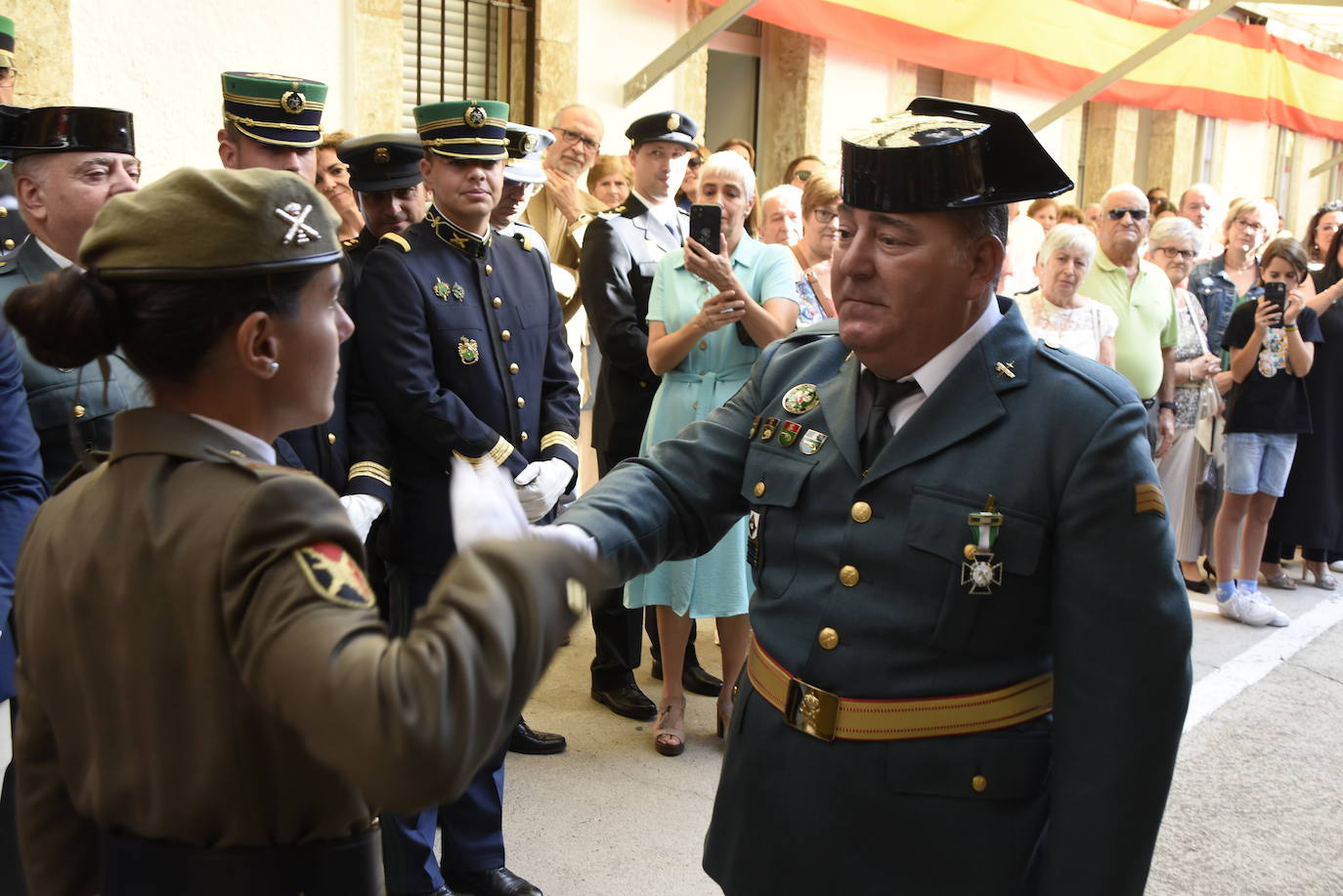 Ciudad Rodrigo grita «Viva el Rey, viva España, viva la Guardia Civil»