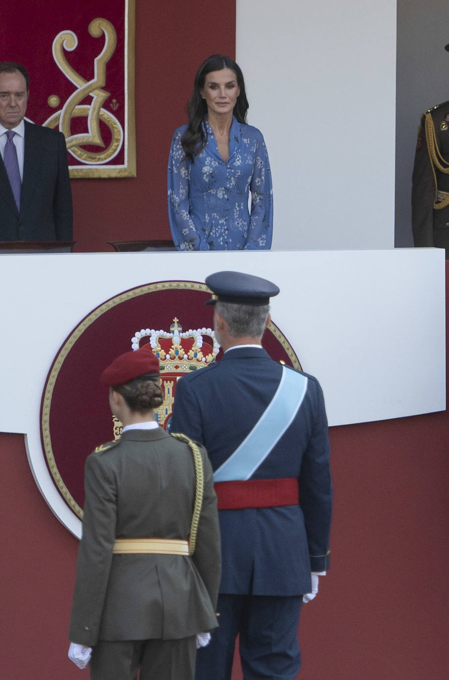 La princesa Leonor reaparece en el desfile con el uniforme de gala del Ejército de Tierra