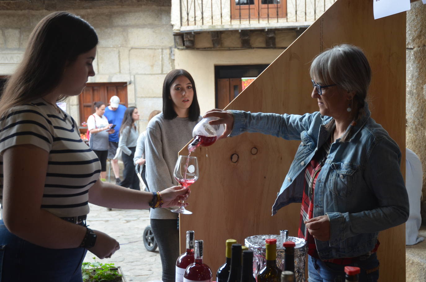 Sigue la oda al vino en San Martín del Castañar