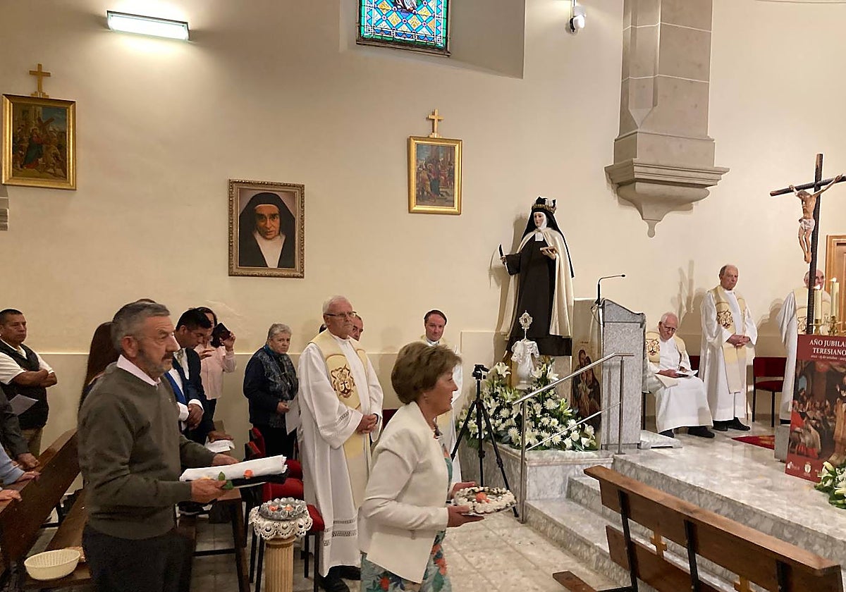 Acto de clausura en el Convento de las Madres Carmelitas.