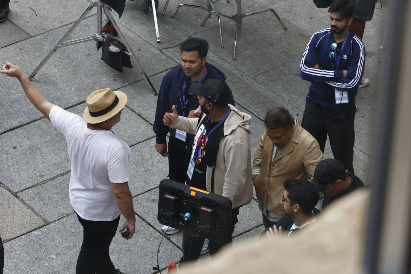 Las curiosas imágenes del comienzo del rodaje de la película de Bollywood