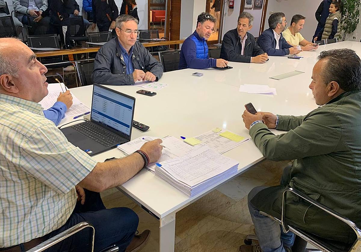 La bajada del maíz rompe una mañana de estabilidad en la Lonja