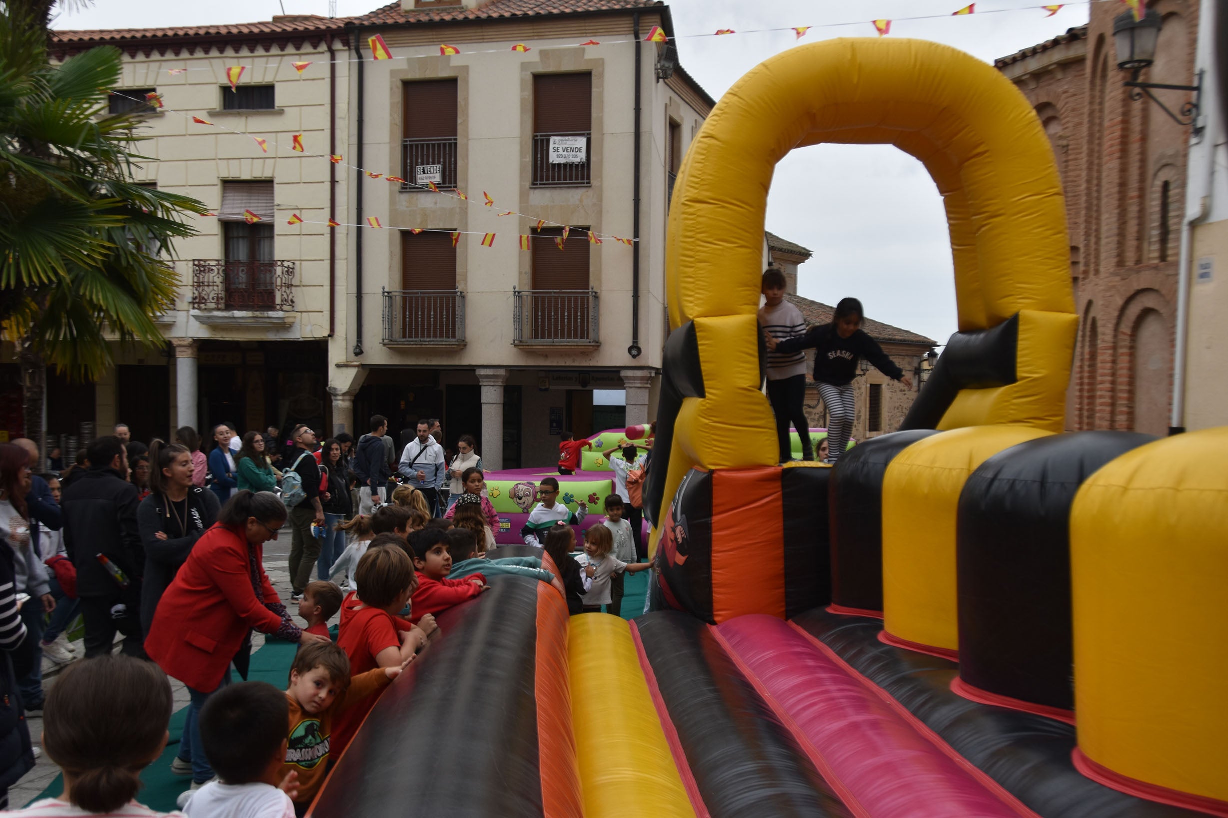 Los niños de Alba brillan en los playbacks