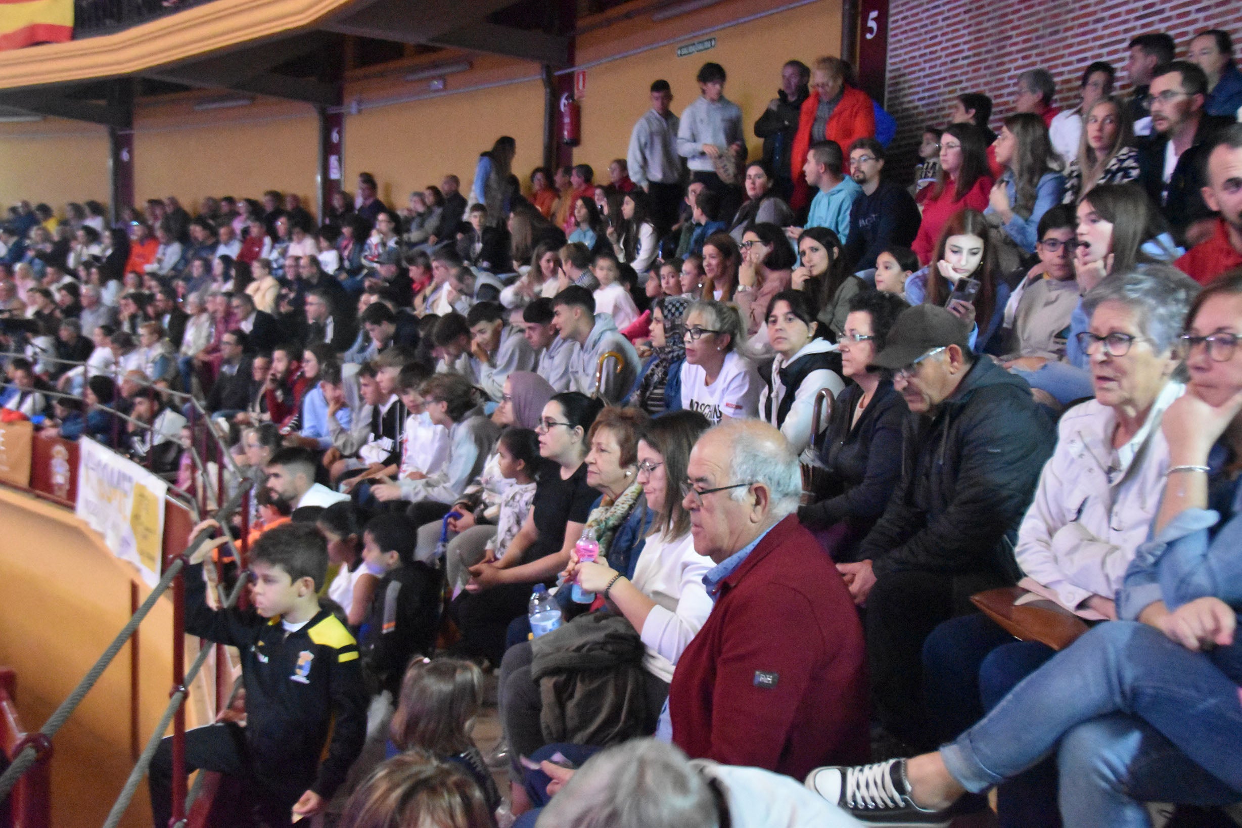 Los niños de Alba brillan en los playbacks