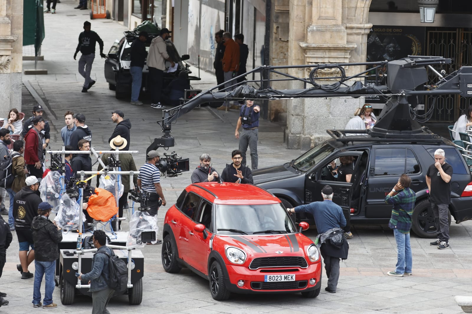 Las mejores imágenes de los actores del segundo día de rodaje de la película de Bollywood