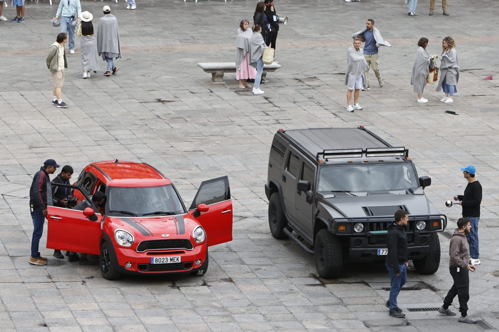 Las mejores imágenes de los actores del segundo día de rodaje de la película de Bollywood