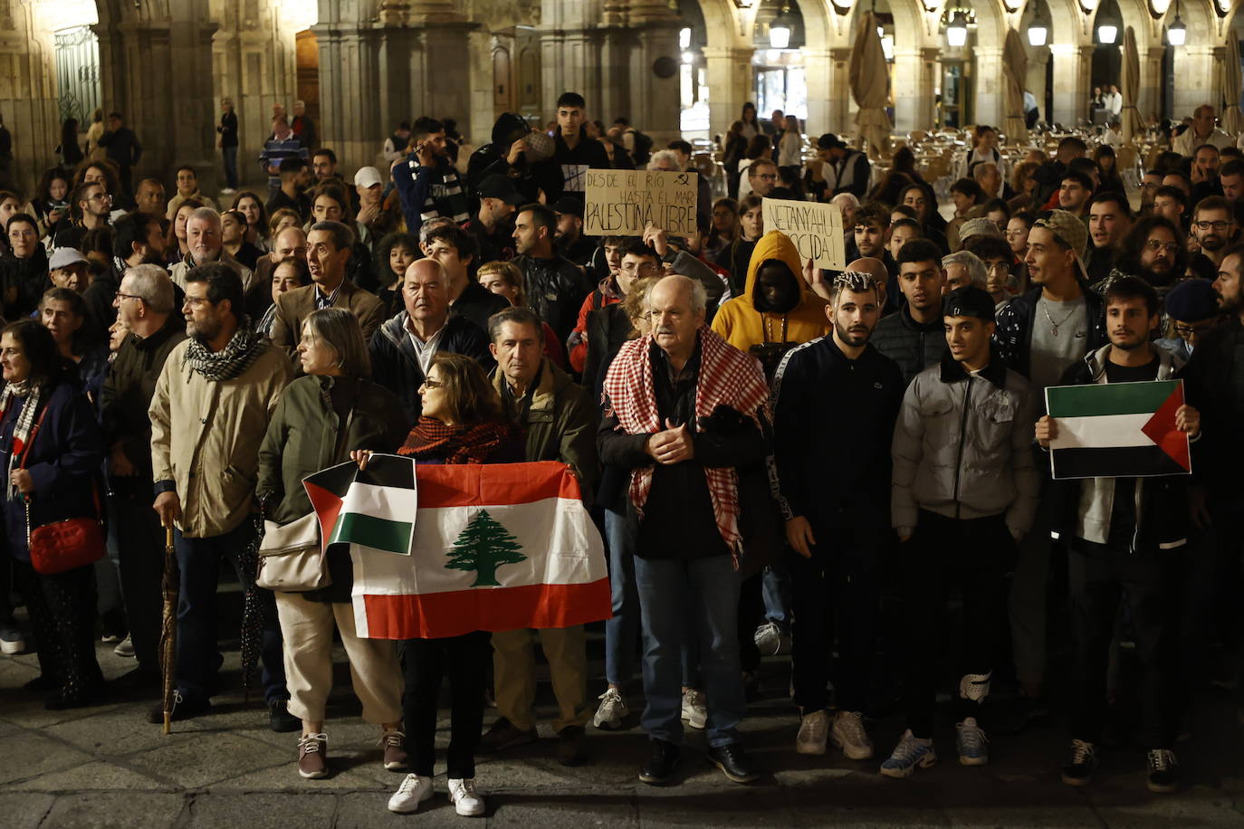 Así ha sido la manifestación a favor de Palestina en la Plaza Mayor