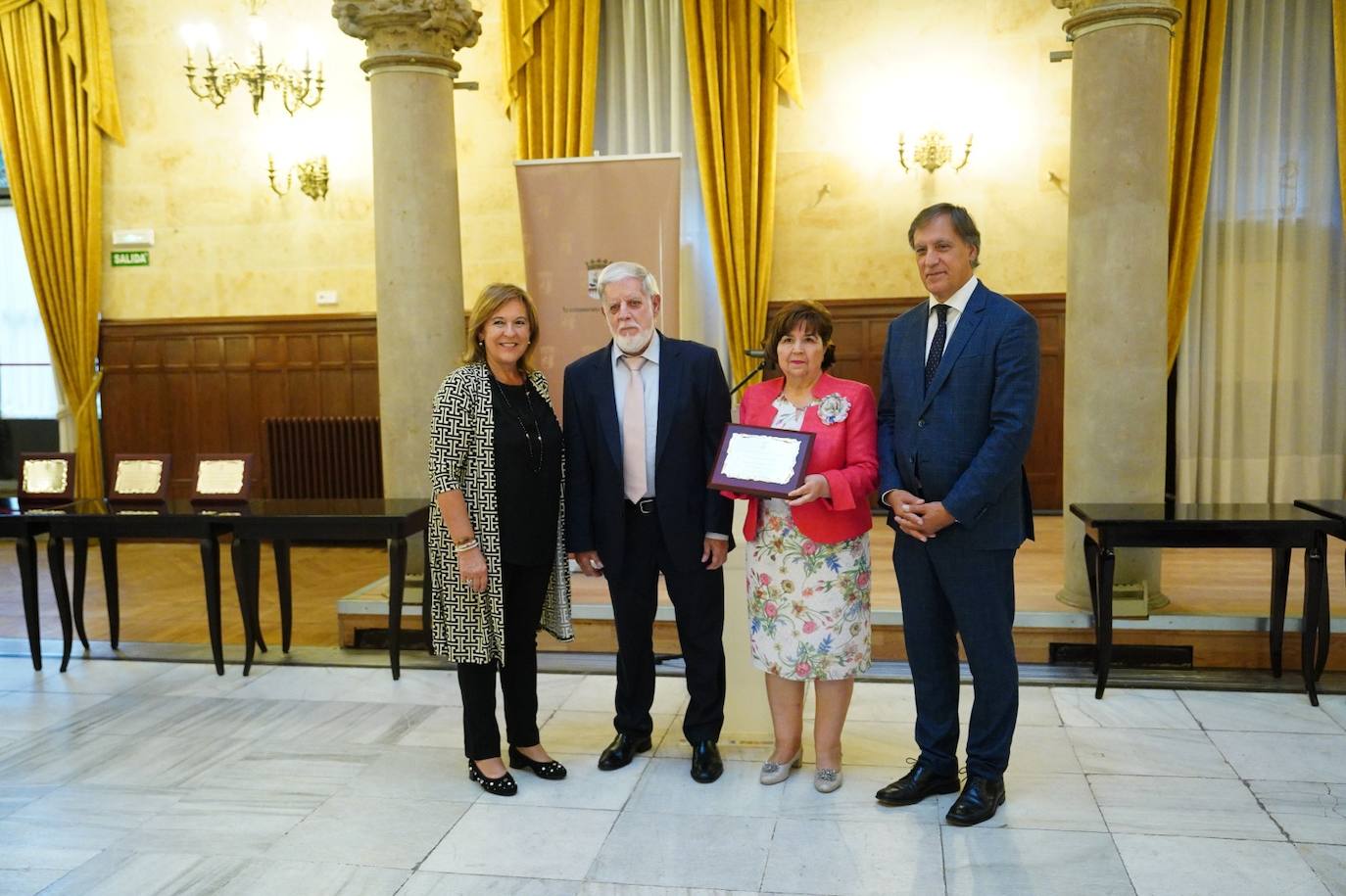 Estas son las mejores imágenes del homenaje a 43 matrimonios de Salamanca que celebran sus Bodas de Oro