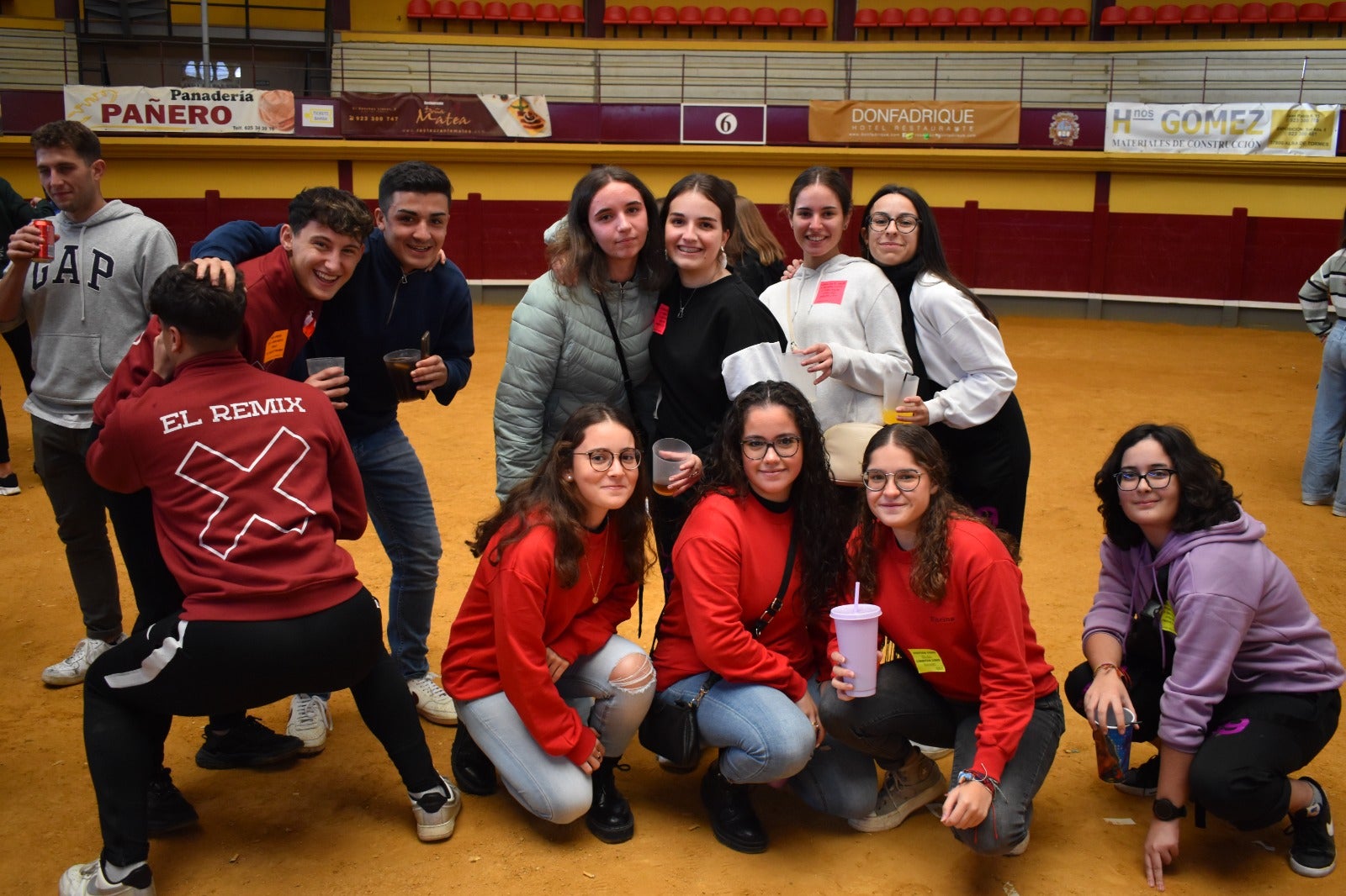 Los jóvenes de Alba inundan las calles de la villa