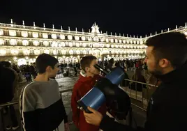 La Luna, protagonista de la noche en la Plaza Mayor