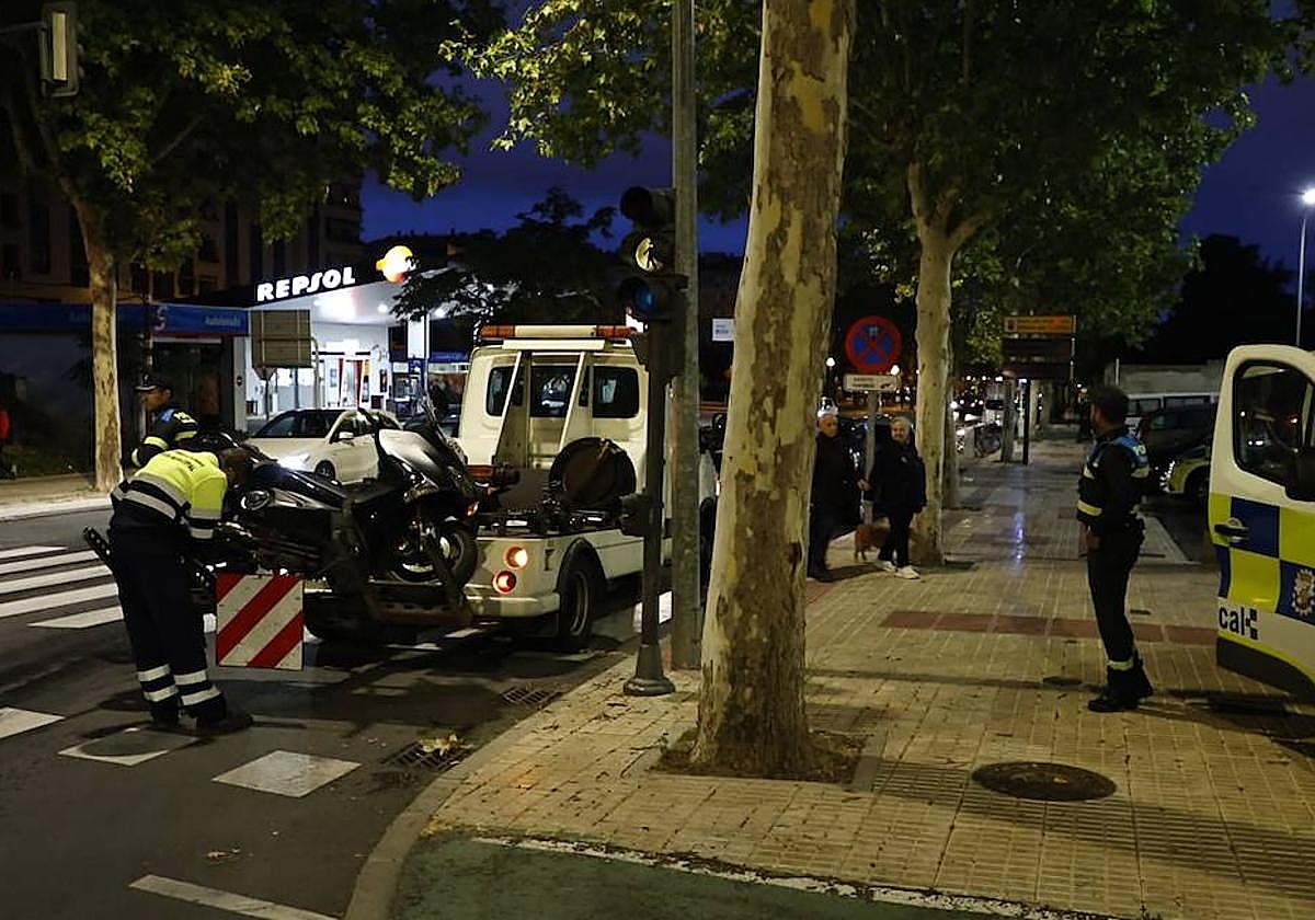 Un motorista herido en una colisión con un turismo en la avenida ...