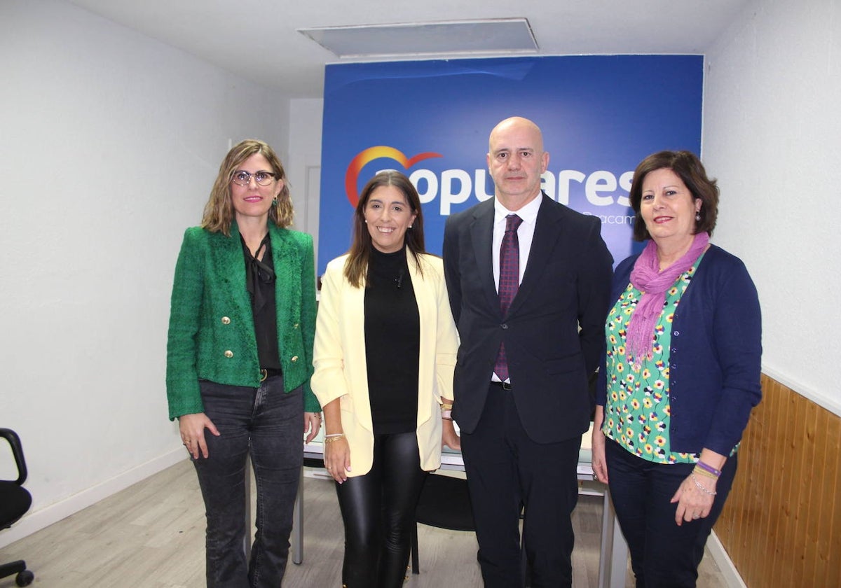 Nuria Vidales, Eva López, Ángel Luis Antona y Marisa González.