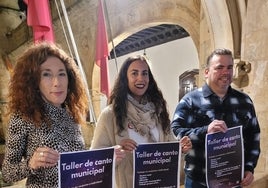 Belén Barco, Paola Martín y Dismer Hechavarría en la presentación del nuevo taller municipal.