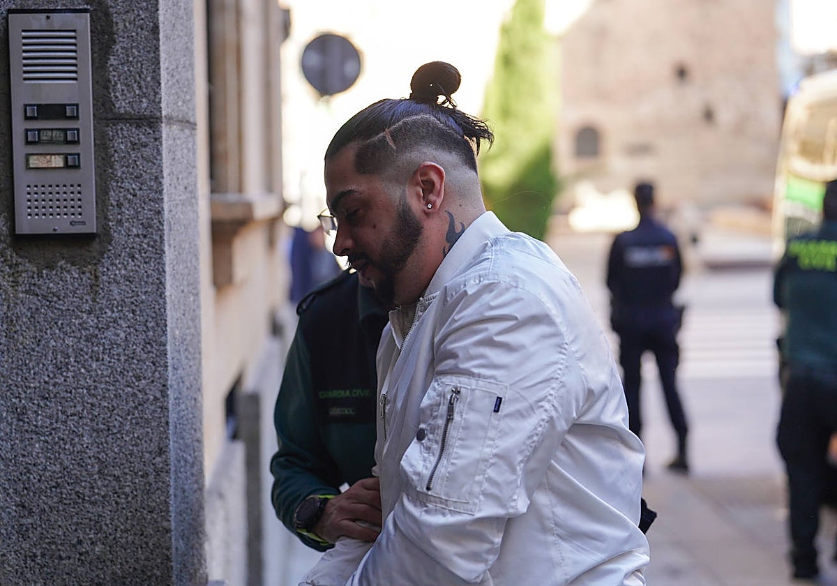 R.S.J., 'El Rafi', en uno de sus traslados a la Audiencia Provincial de Salamanca con motivo del juicio.