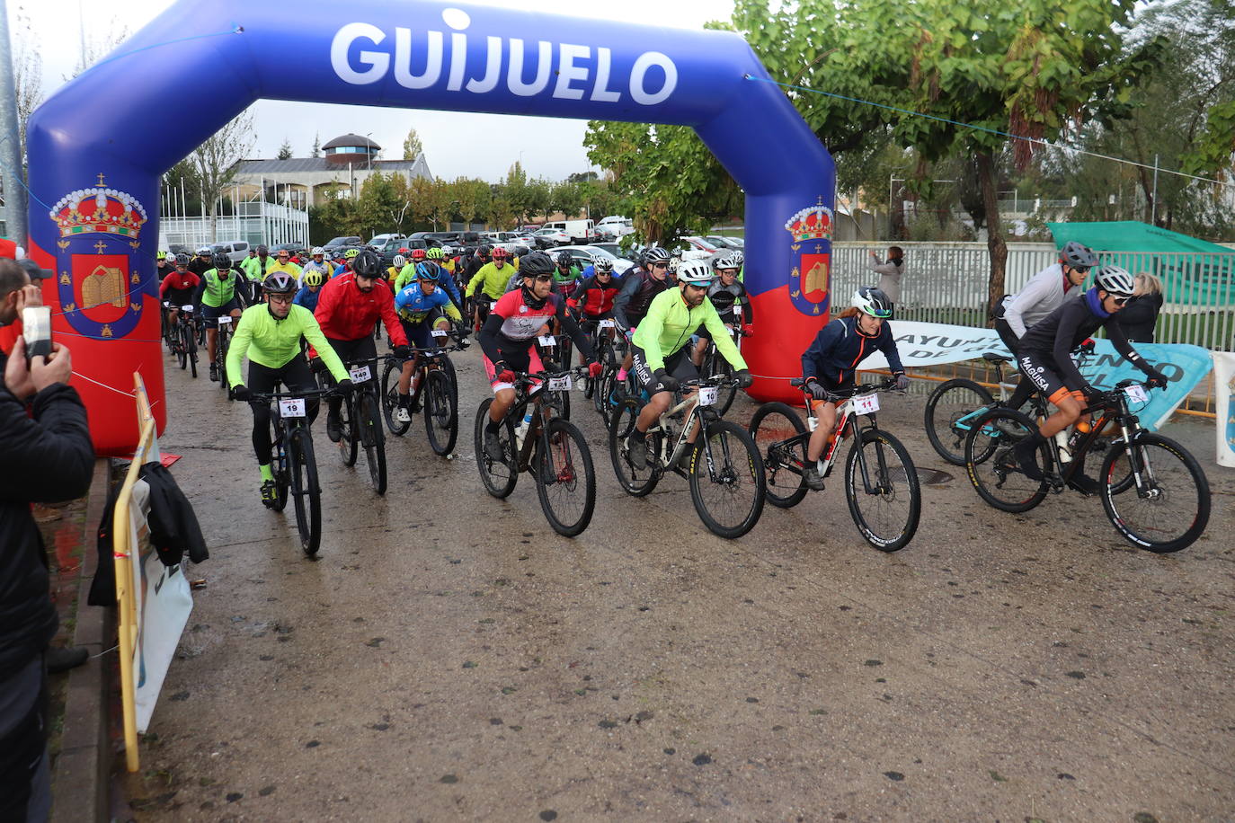 Guijuelo disfruta con la VIII Jamountain bike solidaria