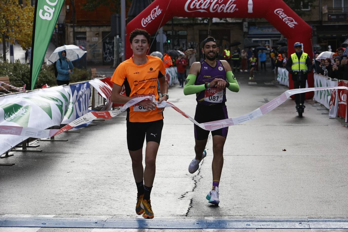 Salamanca llena sus calles con un nuevo éxito de la Carrera de los Mil Pasos