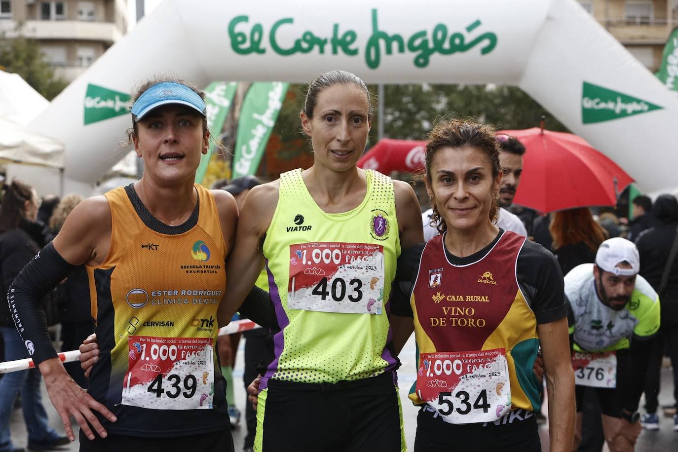 Salamanca llena sus calles con un nuevo éxito de la Carrera de los Mil Pasos