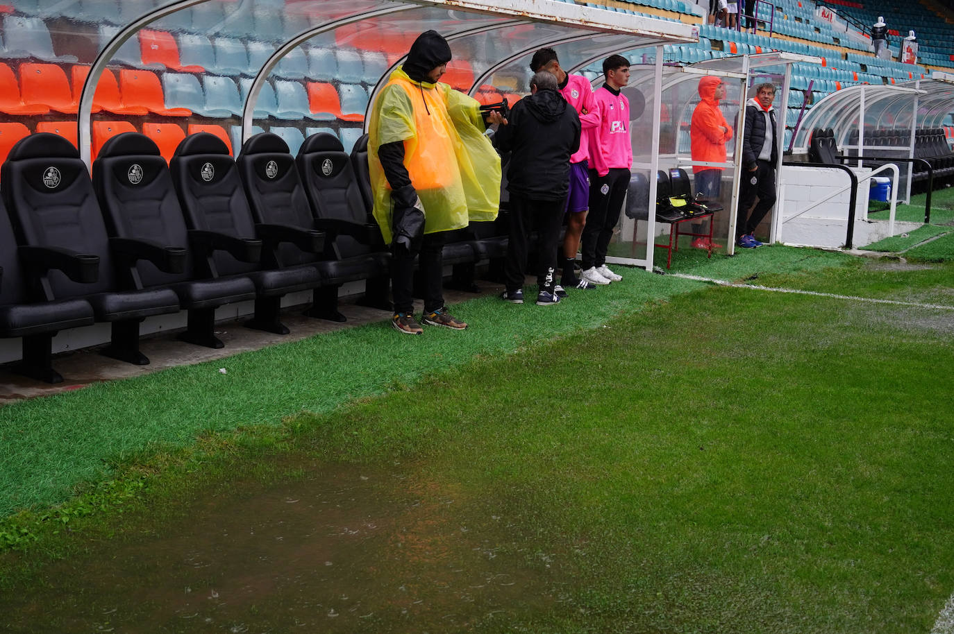 Así estaba El Helmántico cuando se suspendió el Salamanca UDS - Cristo Atlético