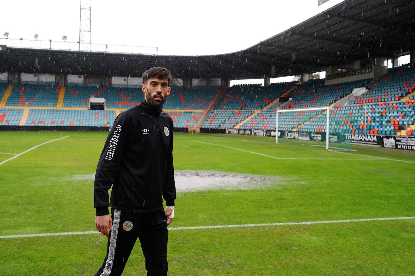 Así estaba El Helmántico cuando se suspendió el Salamanca UDS - Cristo Atlético