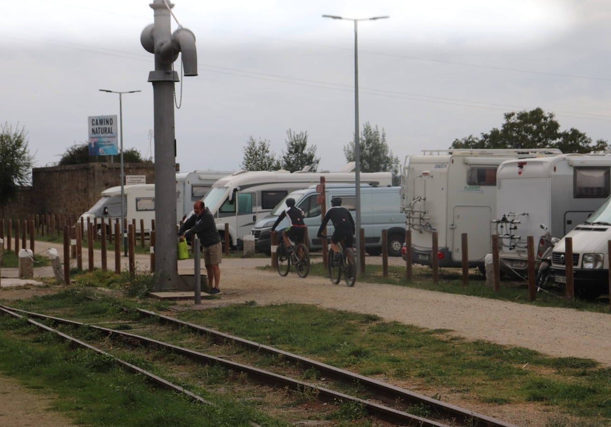 Entorno de la estación de tren de Béjar, donde se habilitó un parking de caravanas.