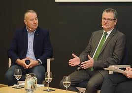 Donaciano Dujo (ASAJA) y Gerardo Dueñas, en un encuentro informativo organizado por Europa Press.