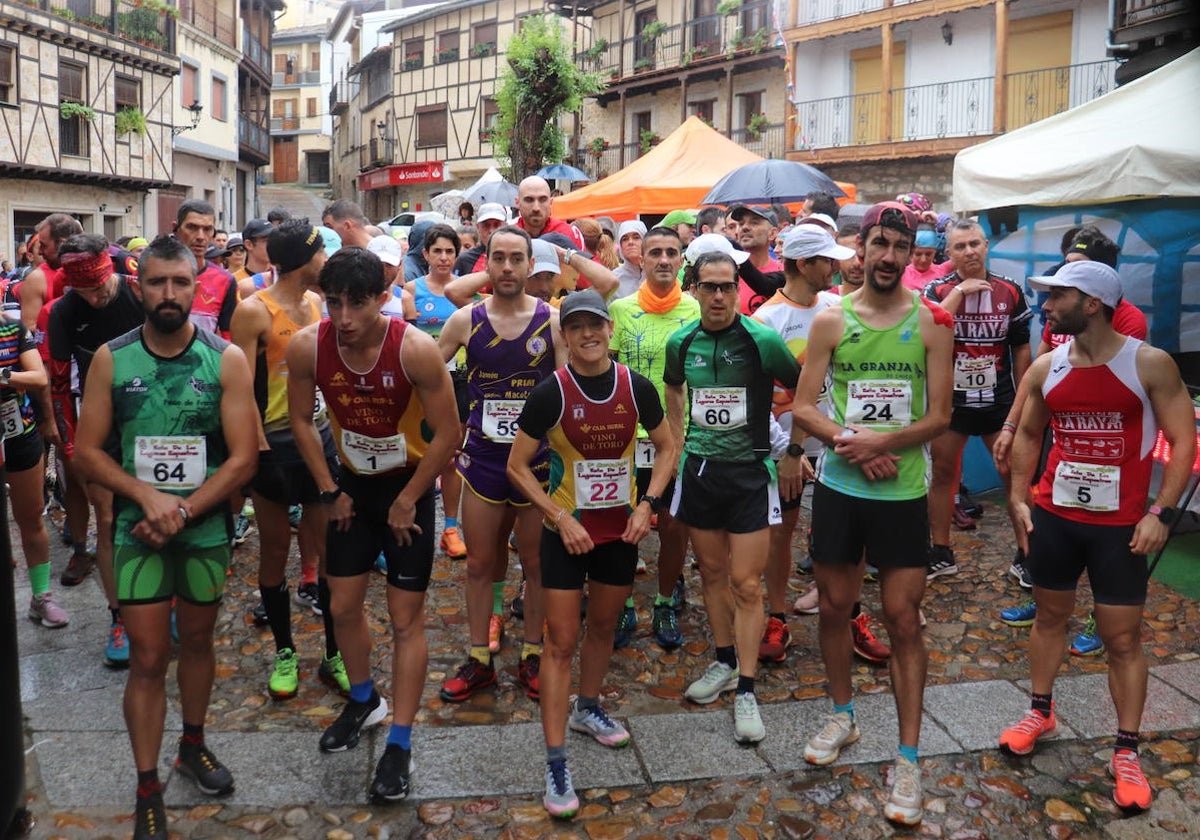 La lluvia no puede con la carrera de los lagares rupestres de San Esteban de la Sierra